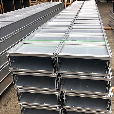 托盘式电缆桥架