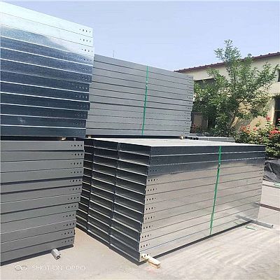 托盘式电缆桥架